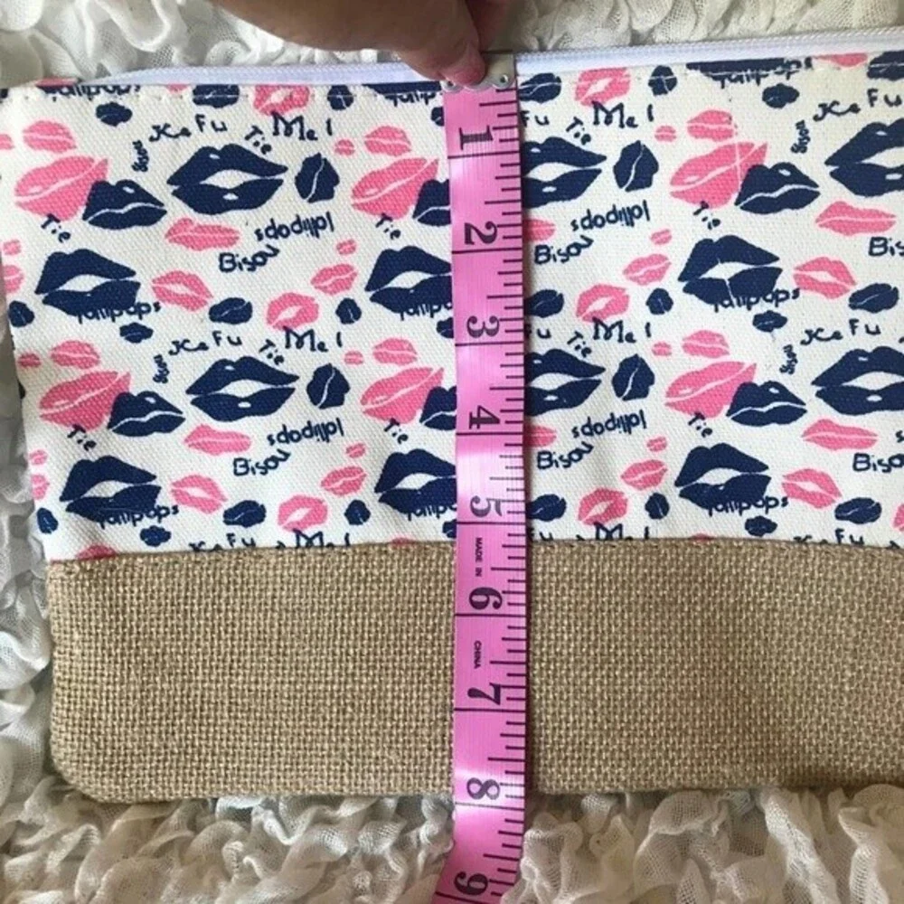 Makeup bag A&O International make up pouch NWT pink/ blue lips pouch bag
